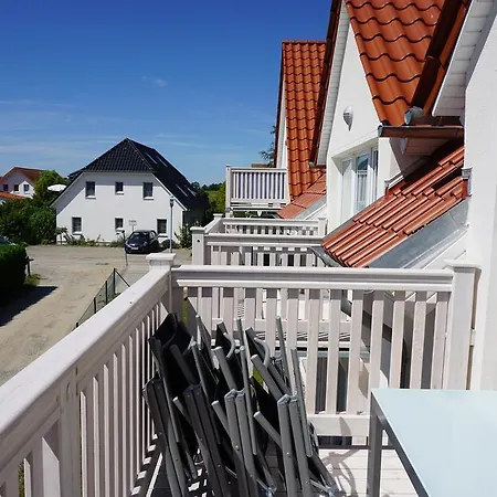 Ferienwohnungen Ruegen Findling Breege Exterior photo