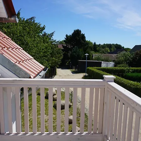 Ferienwohnungen Ruegen Findling Breege Exterior photo