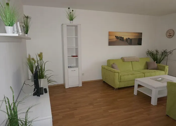 Ferienwohnungen Ruegen Findling Breege