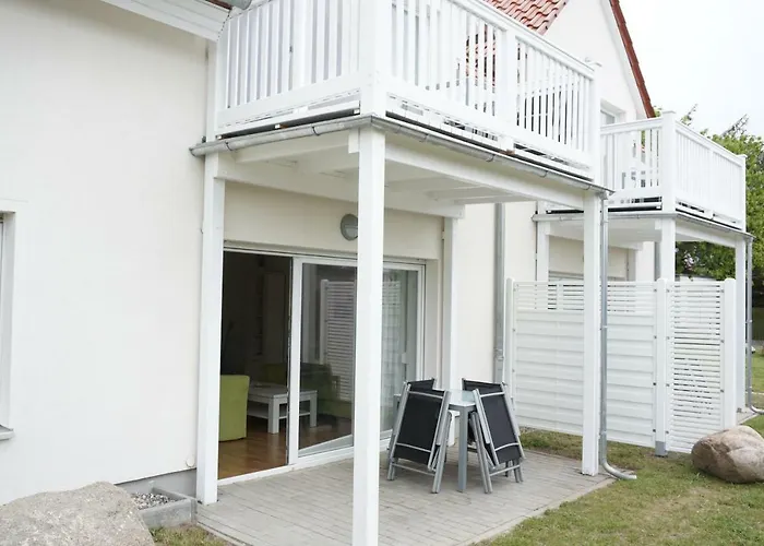 Ferienwohnungen Ruegen Findling Breege