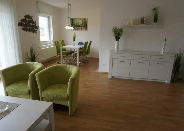 Ferienwohnungen Ruegen Findling Breege